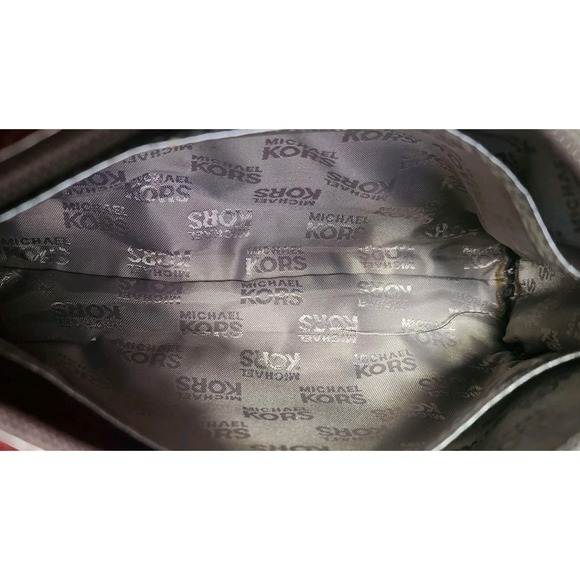 Michael Kors Silver Metallic Makeup Bag With Detachable Charm Pull Key Chain - Picture 12 of 14